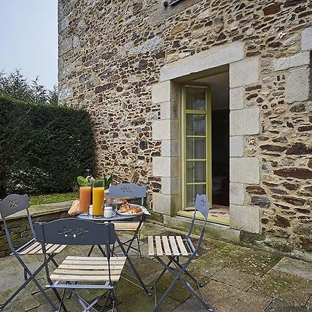 Gite La Terrasse - Manoir Le Plessix Madeuc Corseul Exteriér fotografie