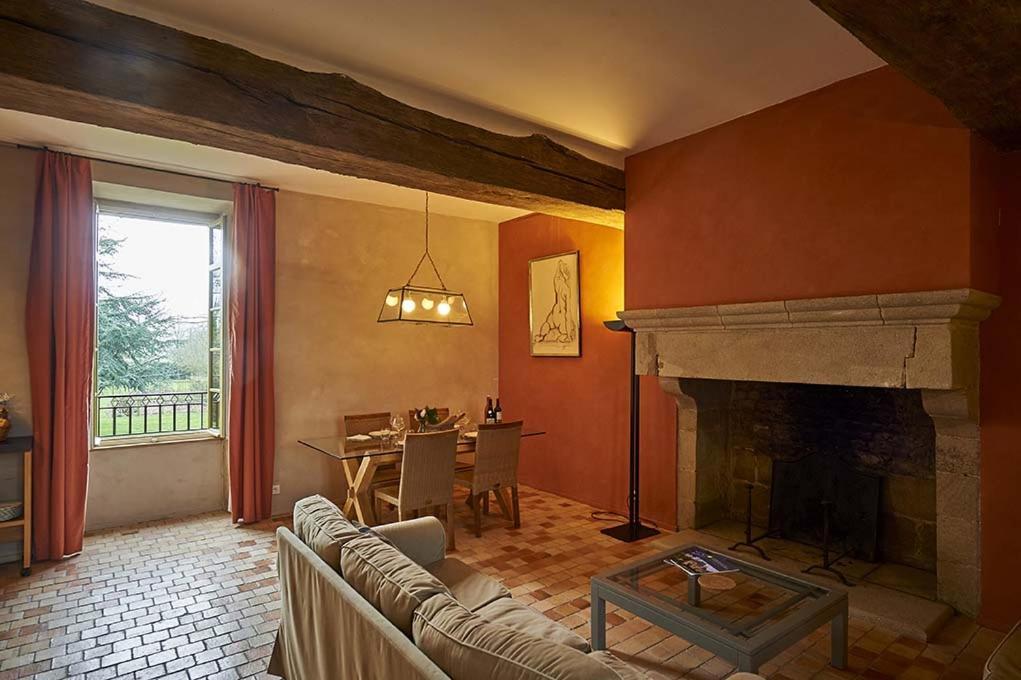 Gite La Terrasse - Manoir Le Plessix Madeuc Corseul Exteriér fotografie